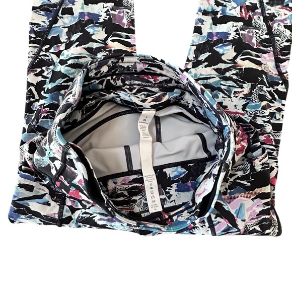 Lululemon Break Free Crop 17” Leggings Culture Clash Starlight Black Size 4 - Picture 4 of 8